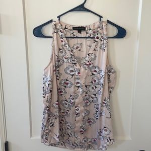 Banana Republic sleeveless shirt